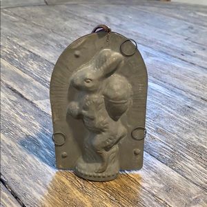 Vintage Metal Bunny Mold